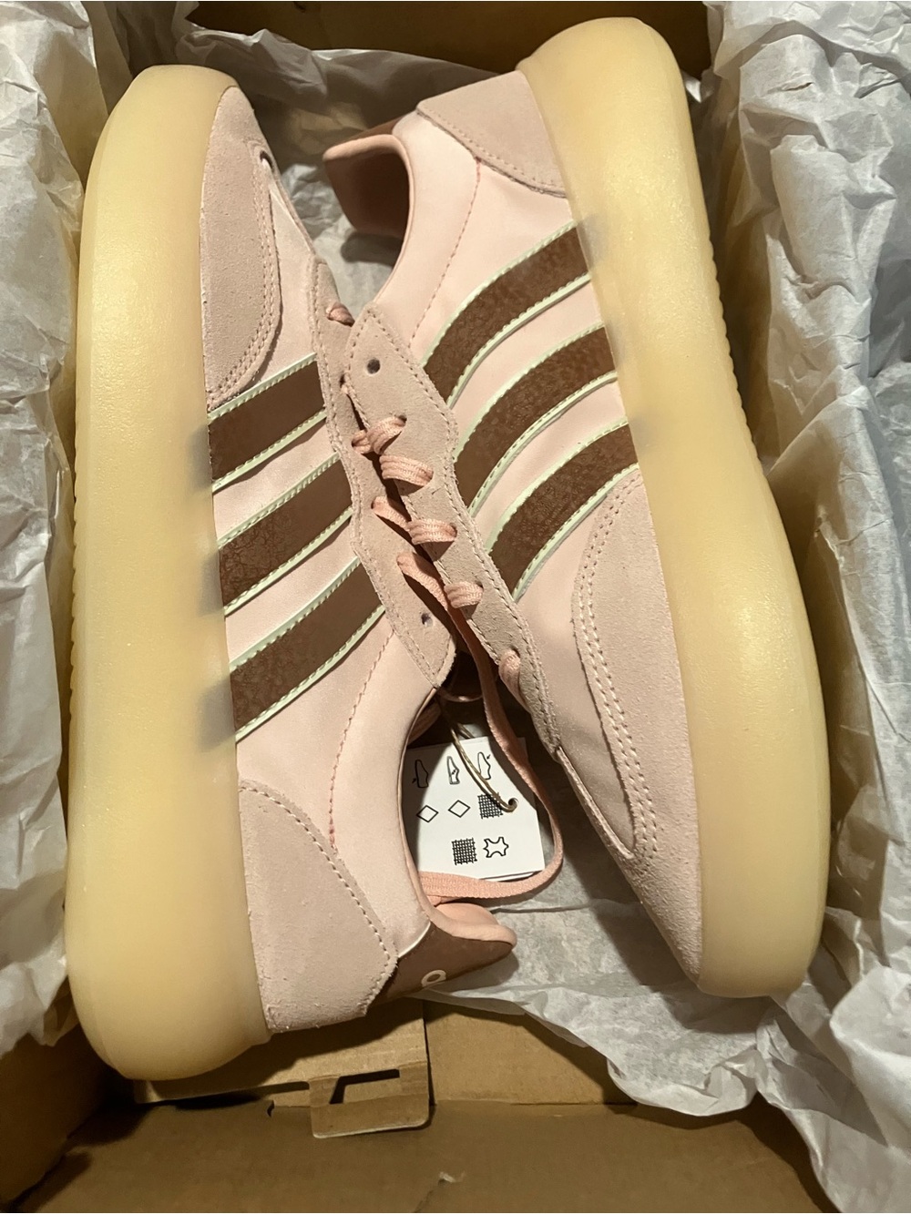 adidas Men’s Pink Suede Sneakers with Brown Stripes- Barreda Sz 8 / 9 women